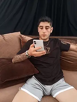 arenn1997 online show from October 4, 12:03 pm