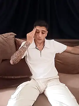 arenn1997 online show from October 12, 12:15 pm