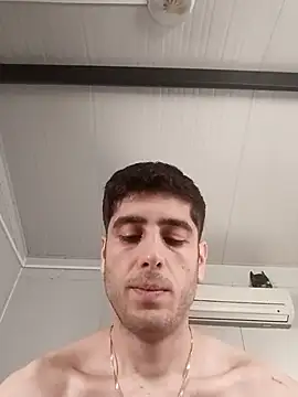 arenn1997 online show from December 15, 12:09 pm