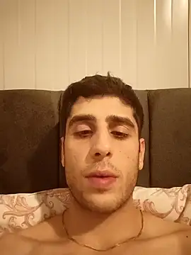 arenn1997 online show from February 10, 12:15 am