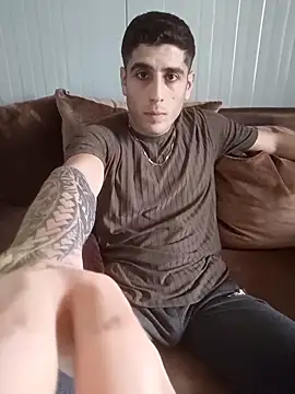 arenn1997 online show from March 25, 12:11 pm