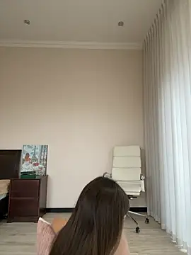 Hott Lolla online show from February 1, 9:43 am