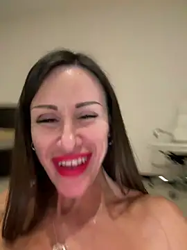 Hott Lolla online show from February 17, 5:53 pm