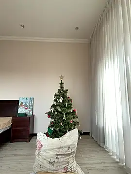 Hott Lolla online show from January 9, 9:01 am