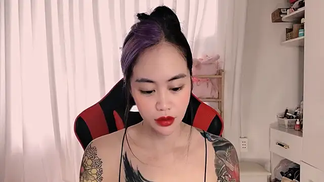 Snapshot of witch-39 chatting on May 8, 7:36 am witch-39 online show from May 8, 7:36 am
