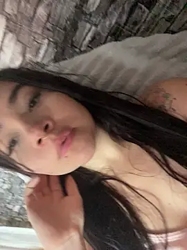 Snapshot of corallwells chatting on February 24, 3:04 am corallwells online show from February 24, 3:04 am