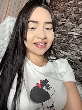 Snapshot of corallwells chatting on March 4, 12:16 am corallwells online show from March 4, 12:16 am