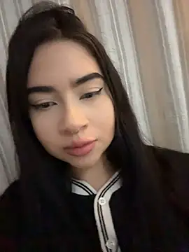 Snapshot of corallwells chatting on April 9, 3:17 am corallwells online show from April 9, 3:17 am