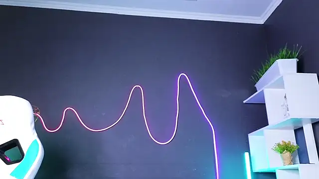 LitaBrom online show from December 14, 4:23 am