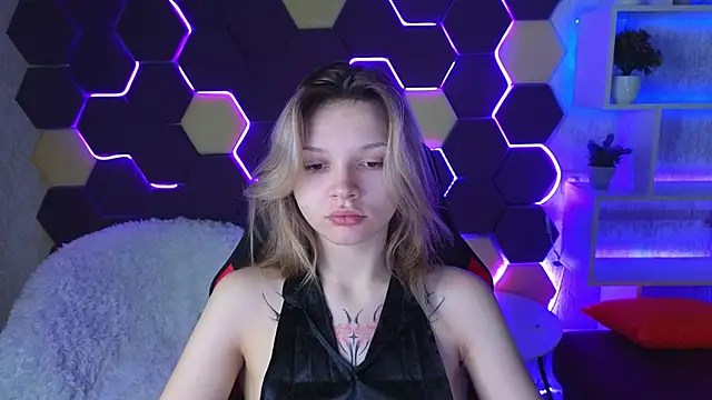 LitaBrom online show from January 23, 1:19 am