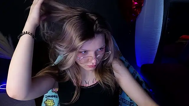 LitaBrom online show from March 15, 4:13 am