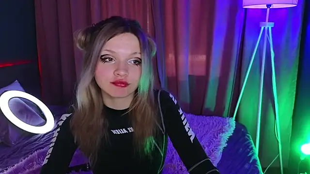 LitaBrom online show from March 17, 11:21 am