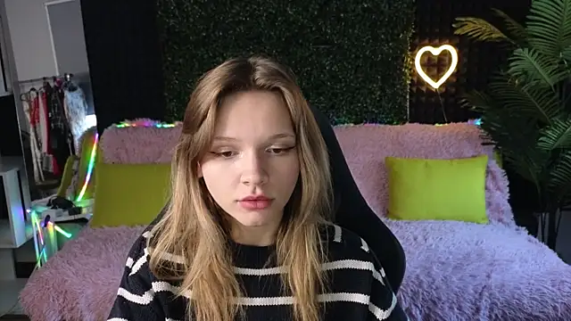 LitaBrom online show from October 1, 1:33 am