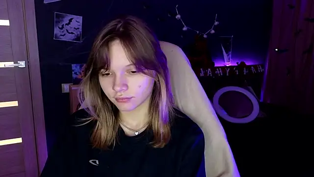 LitaBrom online show from October 24, 3:03 am