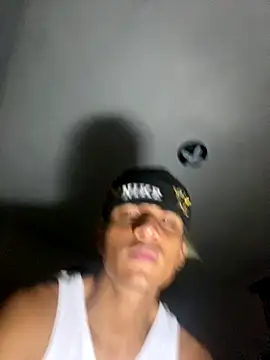 Snapshot of Blackk6889 chatting on October 19, 6:47 am Blackk6889 online show from October 19, 6:47 am