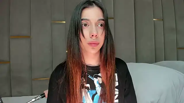 eva lim online show from March 7, 3:42 pm