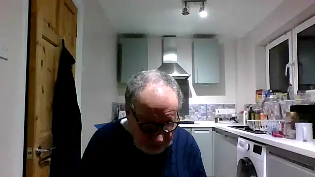 jimmybenido online show from December 31, 5:07 pm