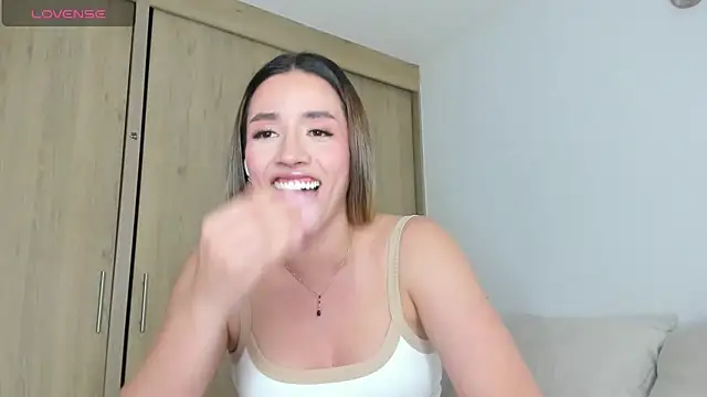 honeyann08 online show from February 15, 8:33 pm