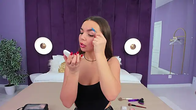 CamillaLarson online show from February 25, 3:09 am