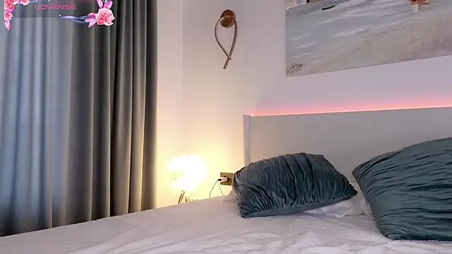 ReyaSophia online show from September 13, 8:47 am