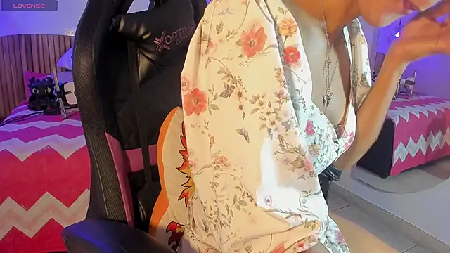 IamNayuta online show from December 5, 3:15 am