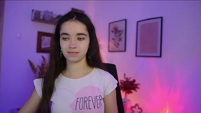 Gia Paige18 online show from November 2, 9:11 am