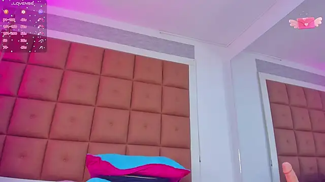 ELLA KELLY online show from February 12, 5:37 pm