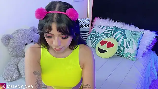 melany naa online show from October 25, 1:24 am