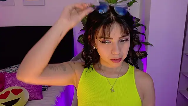 melany naa online show from March 2, 11:55 pm