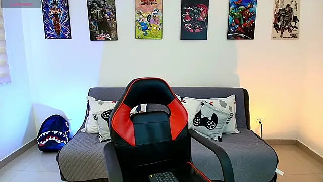 jonathanjoestar  online show from April 16, 9:15 pm