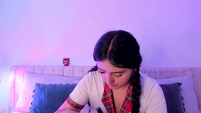 Kathia Morelli online show from February 15, 11:50 am