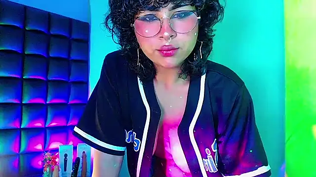 kuromi69 online show from February 5, 4:27 am