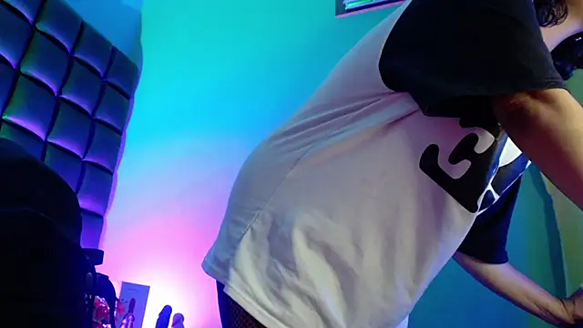 kuromi69 online show from February 25, 3:42 am