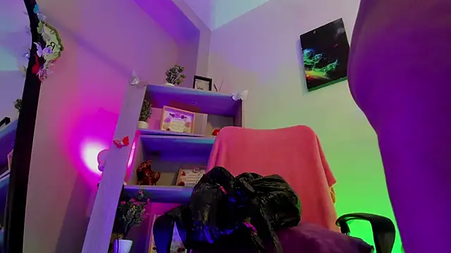 kuromi69 online show from October 5, 4:00 am