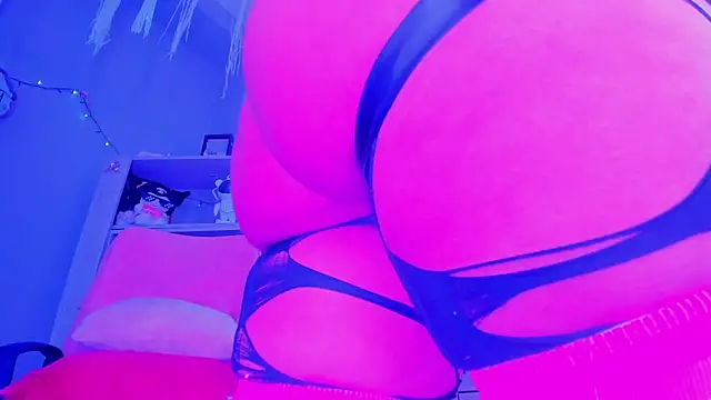 kuromi69 online show from April 5, 1:30 pm