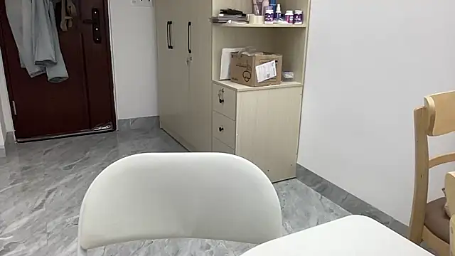 Louis Baby online show from April 16, 2:29 pm