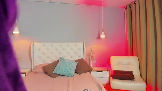 Noah King7 online show from December 11, 3:45 am