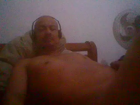 Snapshot of snoppie chatting on February 18, 10:22 am snoppie online show from February 18, 10:22 am