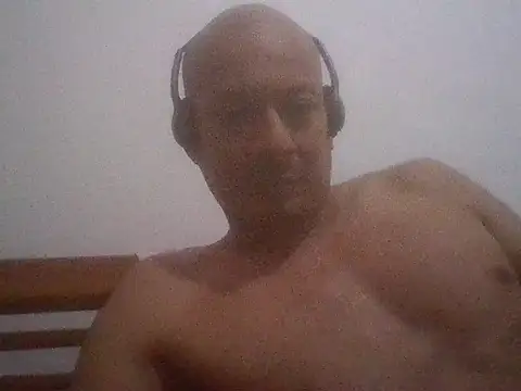 Snapshot of snoppie chatting on February 19, 2:02 pm snoppie online show from February 19, 2:02 pm
