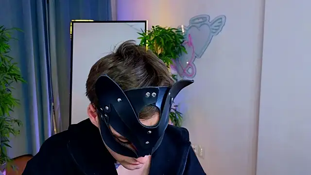 ohhottom online show from April 5, 9:45 pm