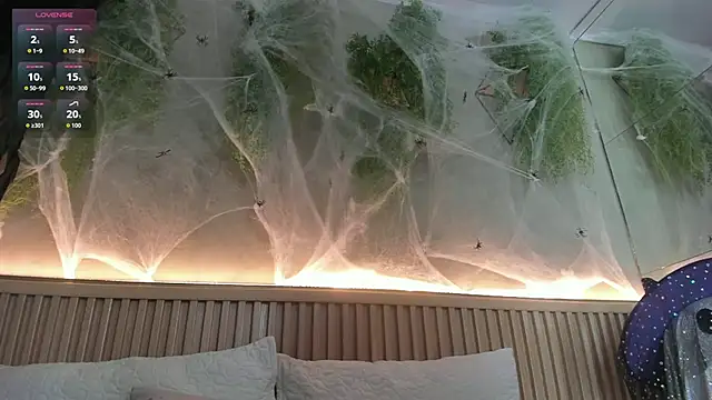 Lana Lann online show from October 27, 12:20 pm