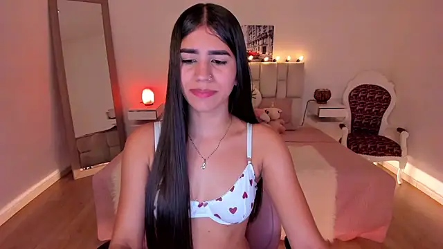Snapshot of Sophia_rincon chatting on September 22, 7:05 pm Sophia rincon online show from September 22, 7:05 pm
