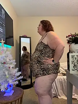MsStrawbooty online show from December 17, 4:57 pm