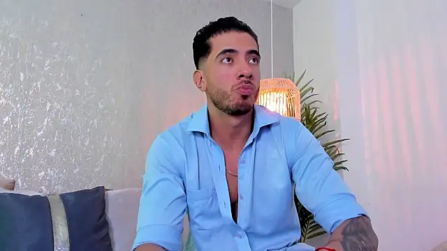 Snapshot of Nate_franco chatting on October 3, 4:09 am Nate franco online show from October 3, 4:09 am