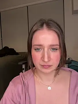 nerdynina online show from February 21, 3:23 am