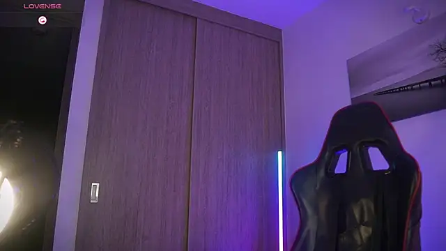 Rick  Smith153 online show from March 22, 7:47 am