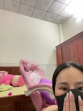    Erin    online show from April 15, 2:29 am