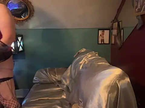ditchwaterbitch online show from July 3, 12:55 pm