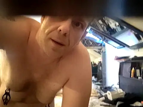 Snapshot of ditchwater chatting on February 18, 8:47 pm ditchwater online show from February 18, 8:47 pm