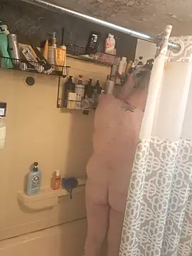 Snapshot of ditchwater chatting on November 17, 6:14 pm ditchwater online show from November 17, 6:14 pm